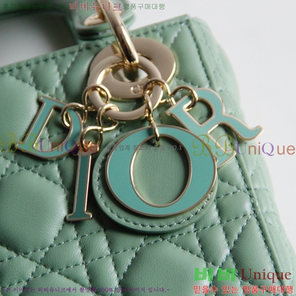 #��� ���̵�� �̴� M0505-702