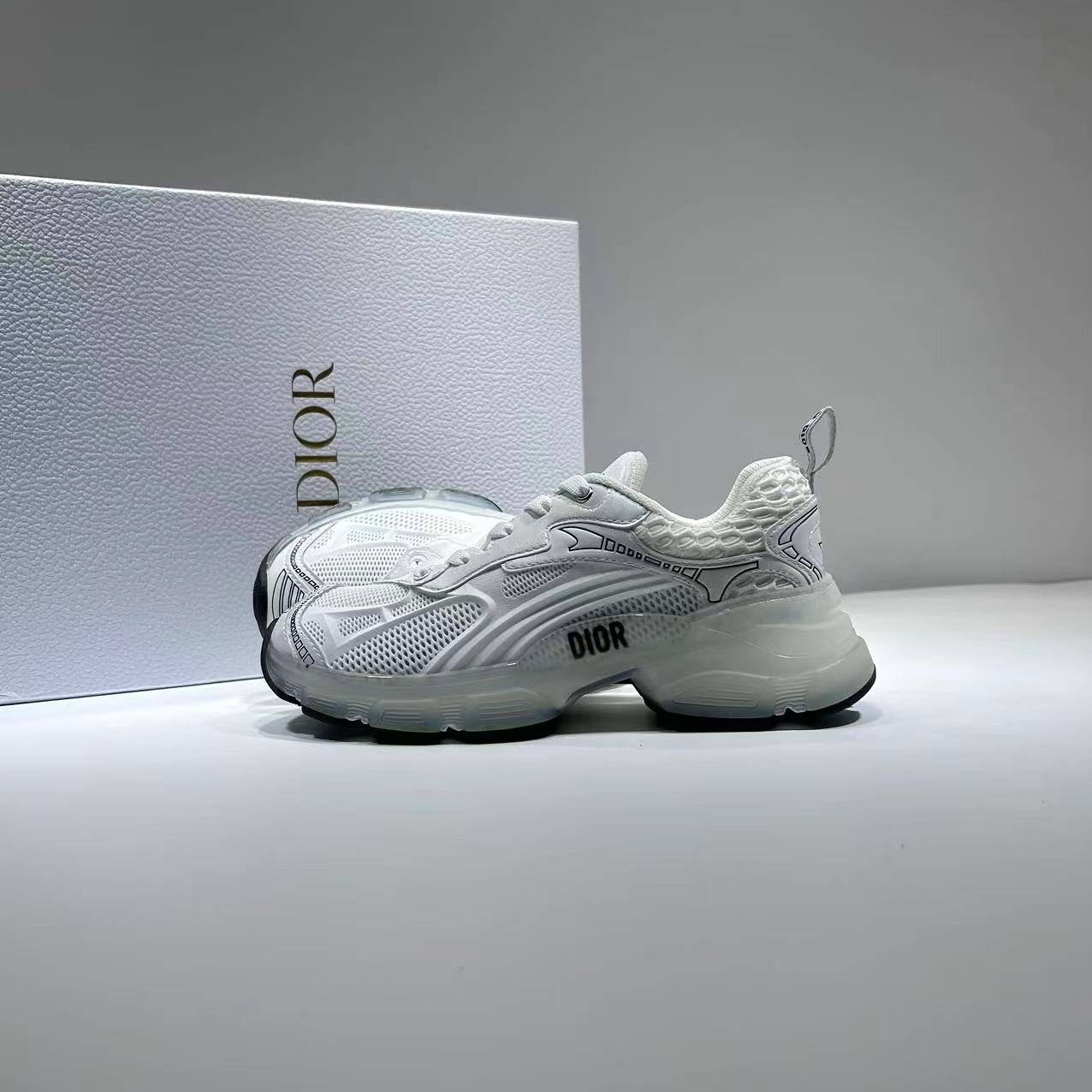��� ���̺� ����Ŀ�� ȭ��Ʈ 39D243133-2