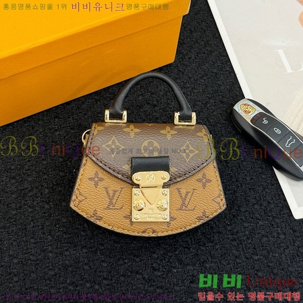 ���̺��� ���� �̴� ƿ��Ʈ �Ŀ�ġ M0104999-7