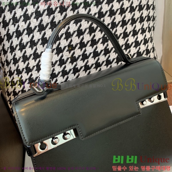 # Ʈ  MM TP0028-111