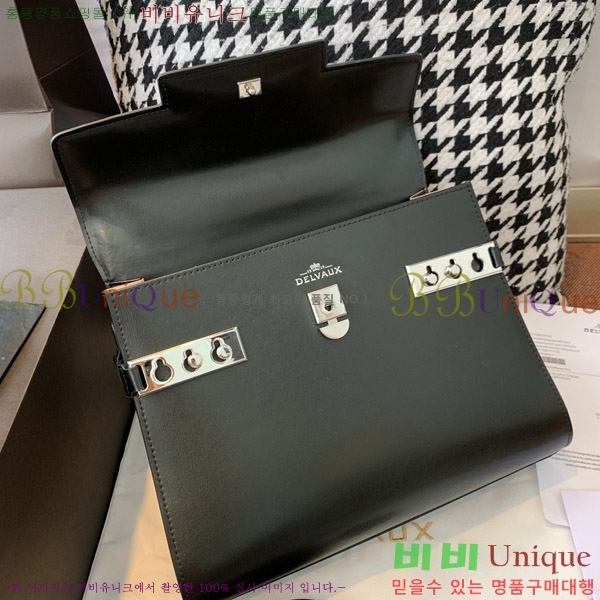 # Ʈ  MM TP0028-111