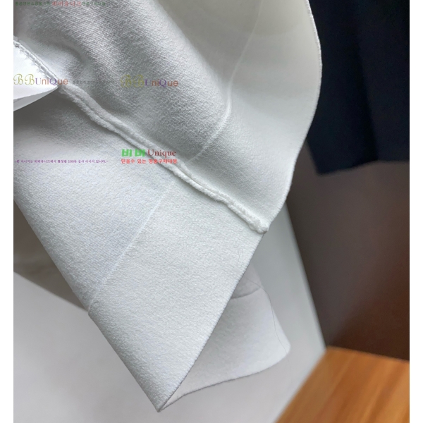   ī Ƽ D25215784-1