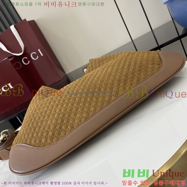 # B   834981-702