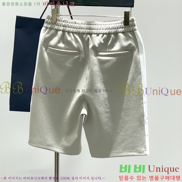   ݹ D64724-2