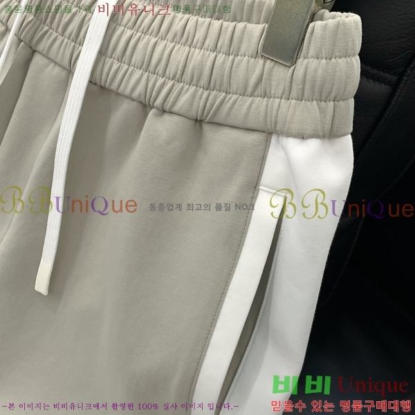   ݹ D64724-2