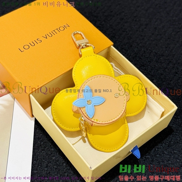 #̺     M82686-105