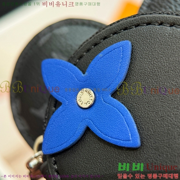 #̺     M82686-104