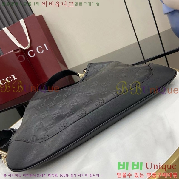 # B   834981-900