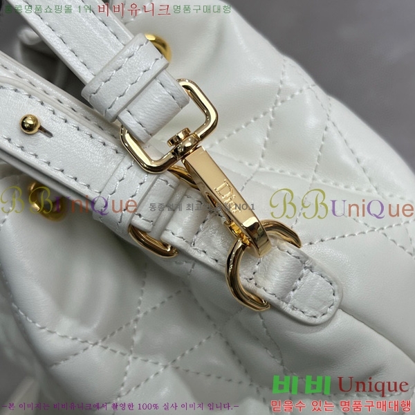 # ī  Ŷ M3372-103