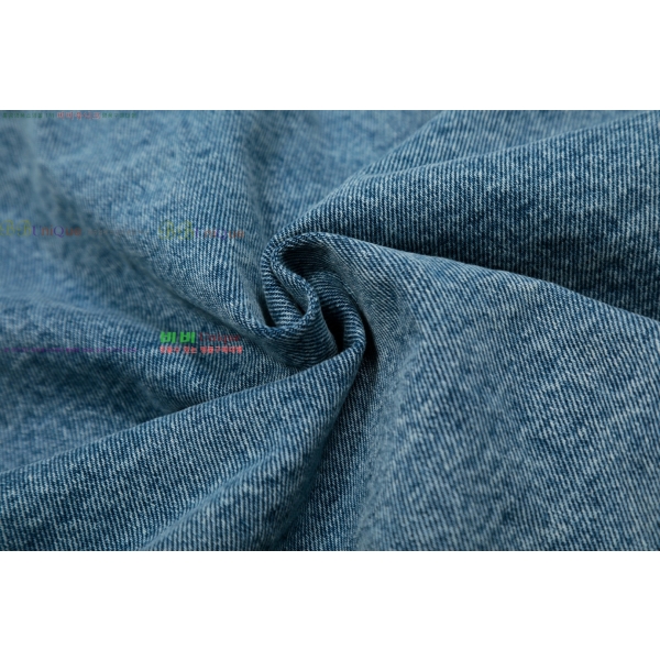  ƹ  AM9758177-6