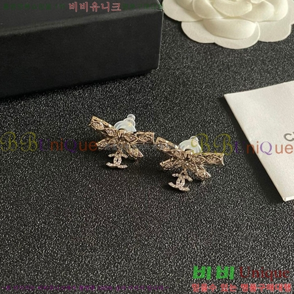 * Ͱ CH00388770-1