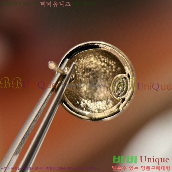 * Ͱ CH00388770-8