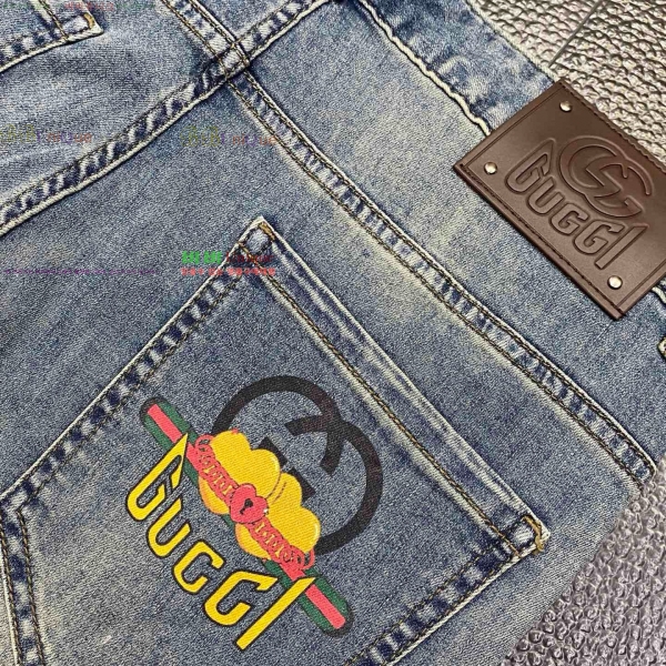   û G2533181