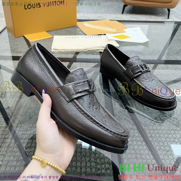  ̺  LV74624-5