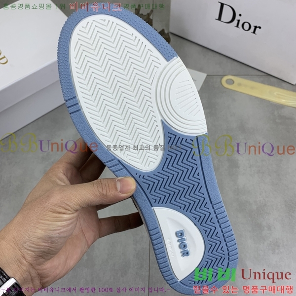   Ŀ DR974922-2
