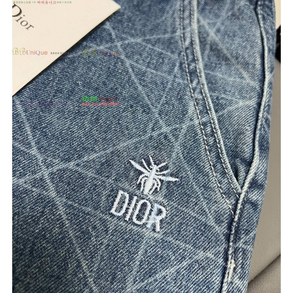   û 15D254181-6