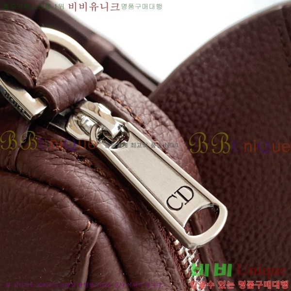 #  ̴  2ADCA543-1