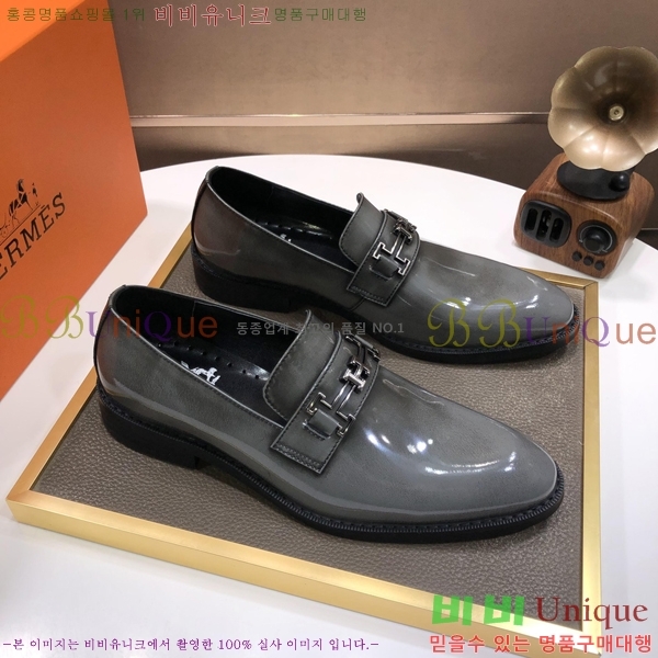 ޽  HT52132-1