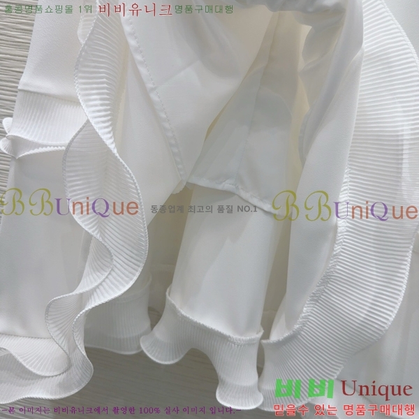   ǽ DOI121277-3