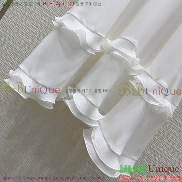   ǽ DOI121277-3