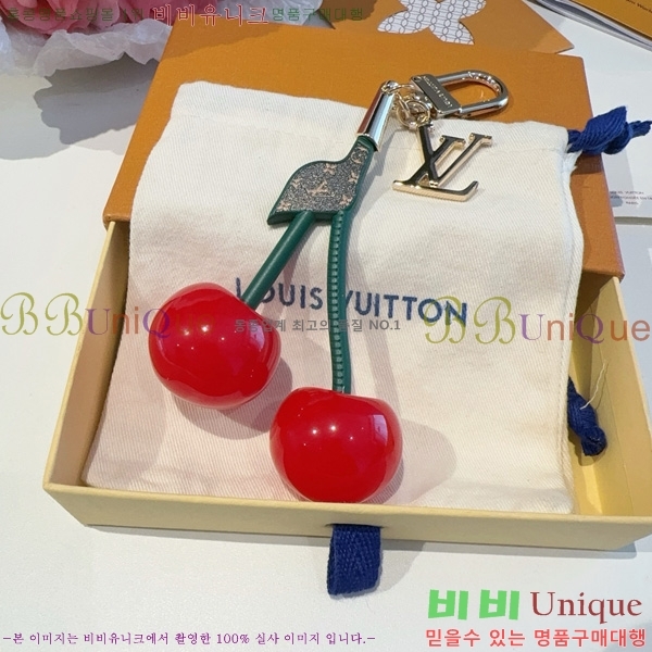 LV x TM    M02476