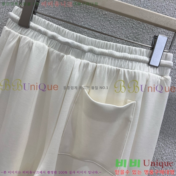  ˷   AW1120772-1