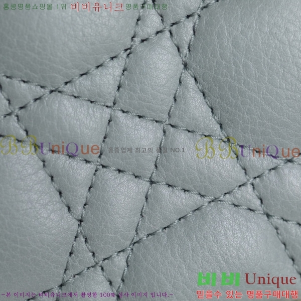 # ̴ īι M122500-4