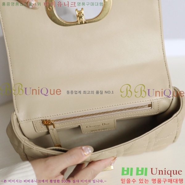 # ̴ īι M122500-3