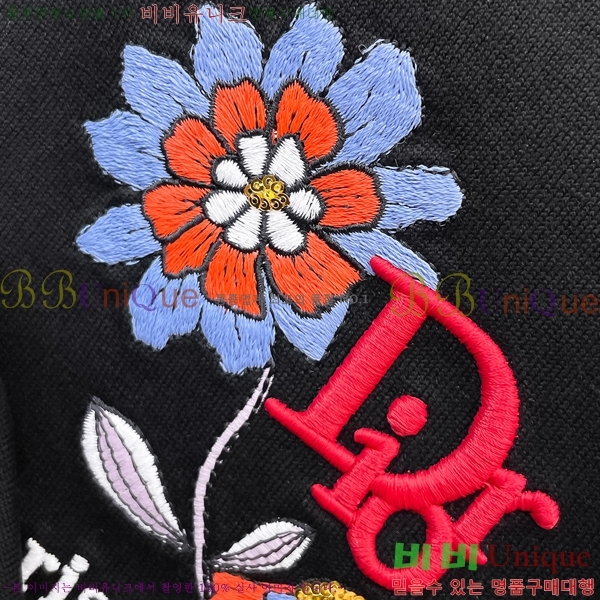   Ƽ D90770-2