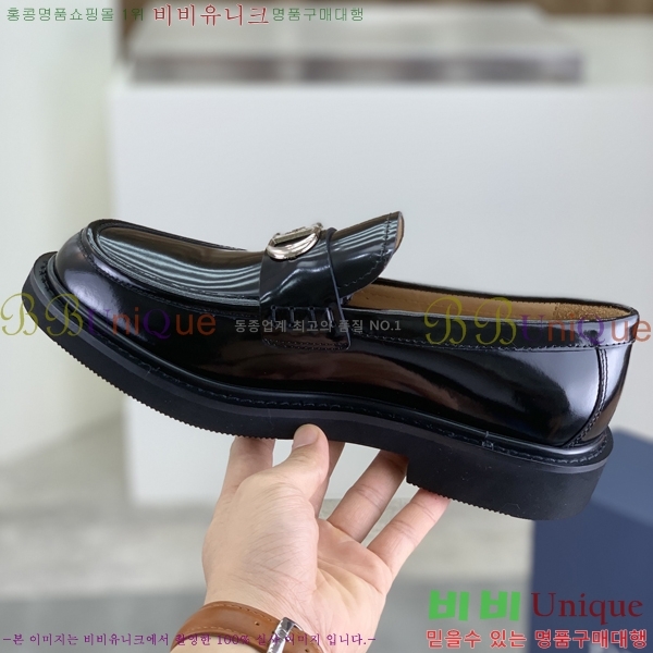    DR8060776-18