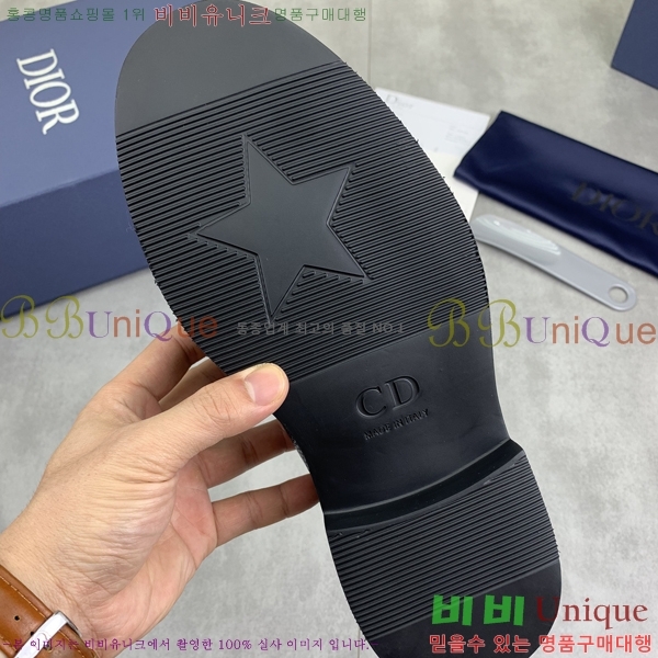    DR8060776-16
