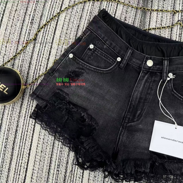  ˷  18AW256210-1