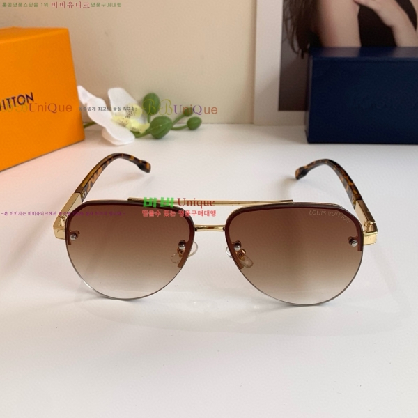 ̺ ۶  9LV256119-5