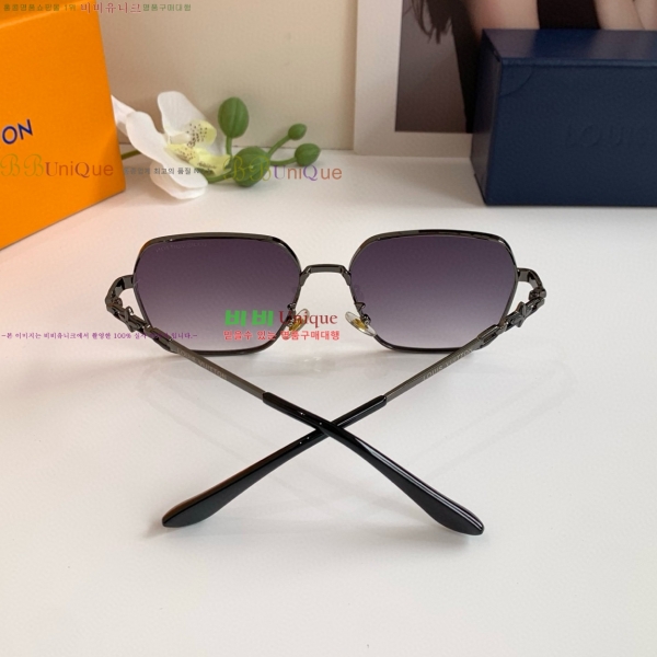 ̺ ۶  9LV256119-2