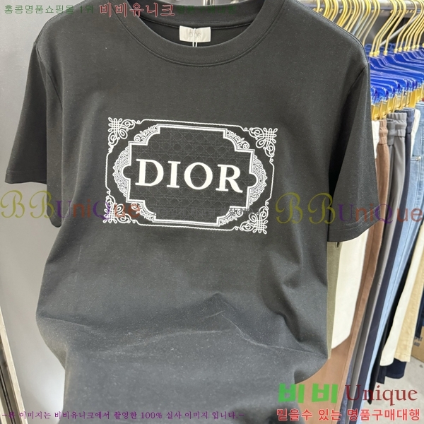    Ƽ D907868-1
