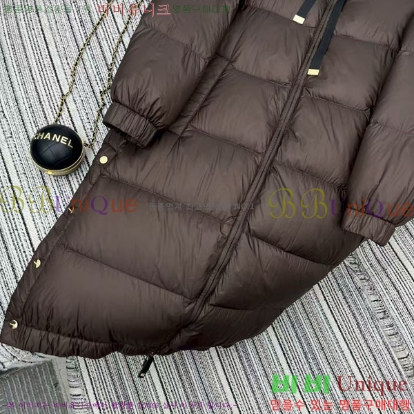  ** ٿ е MAXM233266-1