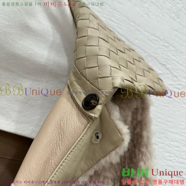  װŸ þ   BV1305372-8