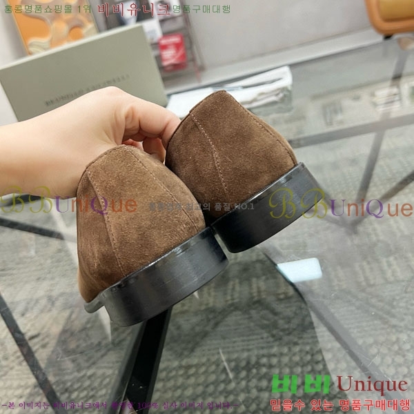  ڷ ġڸ / B6690522-2