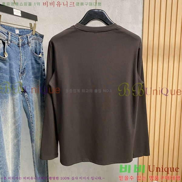 ���� ��**�� ���� Ƽ���� MO90242-3