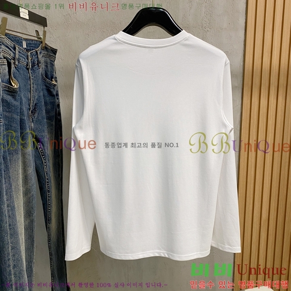 ���� ��**�� ���� Ƽ���� MO90242-5