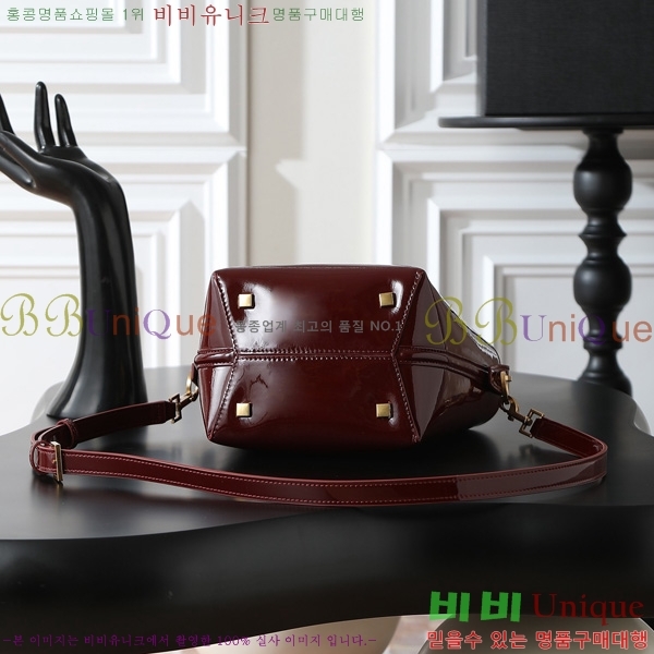 #ζ LE 37  749036-3001