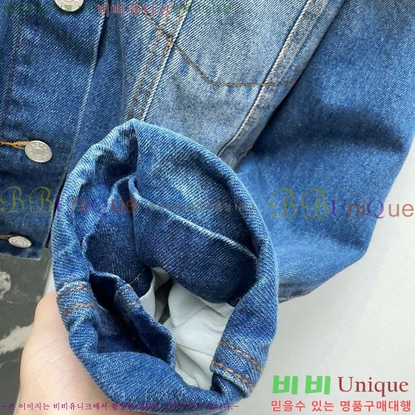  ũ Ʃ   ACN13409905-9