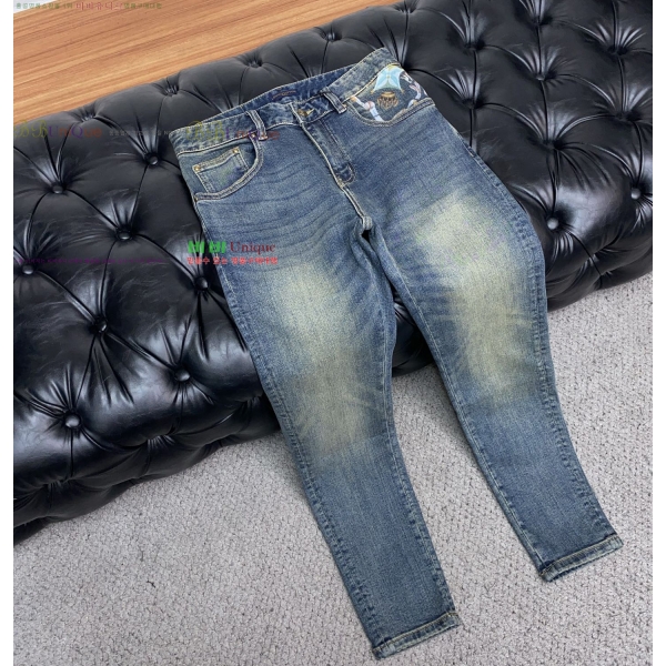  * û 21LV251024124-1