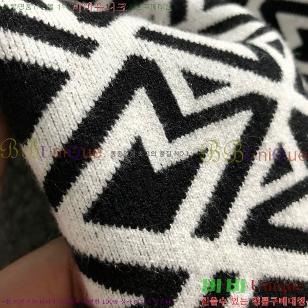 ���� ��**�� ������ MO524381