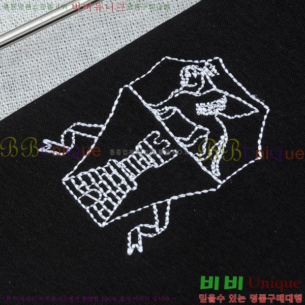 ���� ���ڷ� ��ġ�ڸ� ���� Ƽ���� BC7254712-1