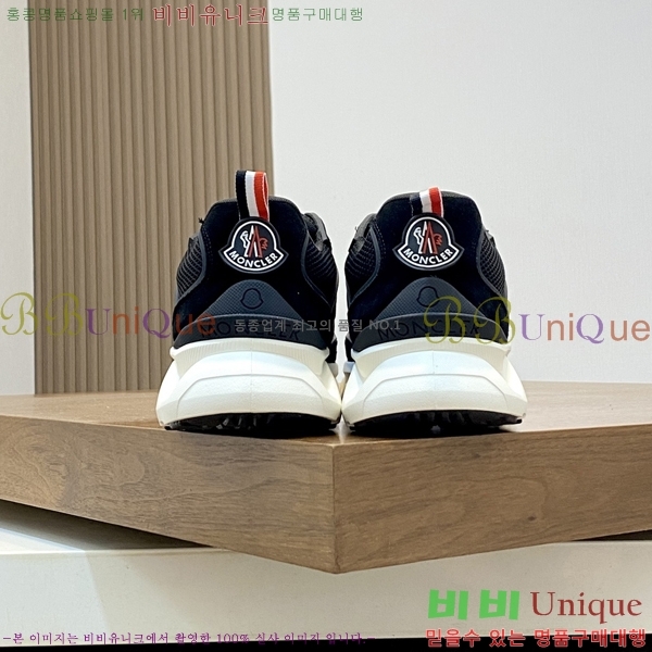 ���� ��**�� ����Ŀ�� M329748-1