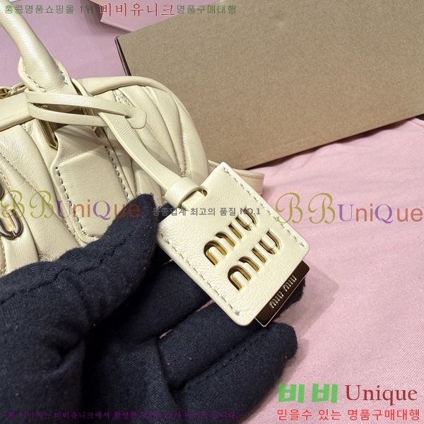 #�̿�̿� �Ƹ�ī�� ���׶�� ����� 5BB142-208