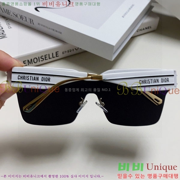 ��* ���۶� D90702-1