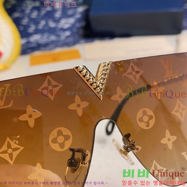 ���̺��� ���۶� LV7984677-4