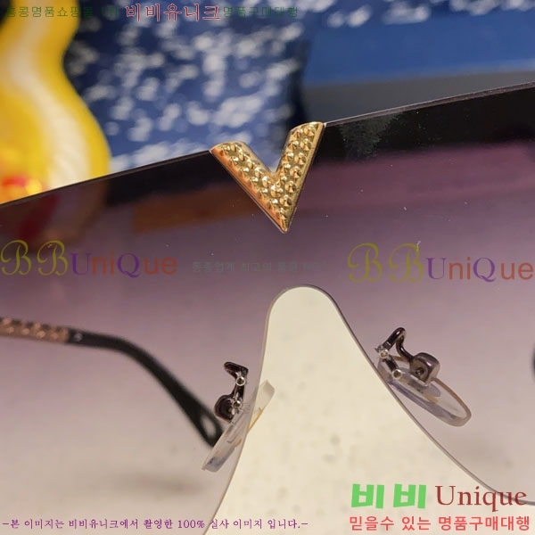 ���̺��� ���۶� LV7984677-7